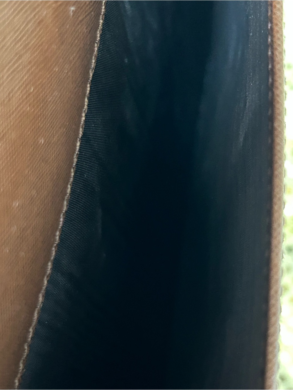 Bally Leather Briefcase in Brown with Gold-Tone Lock Approx. 15 x 10.5 x 2.5 - Picture 8 of 15